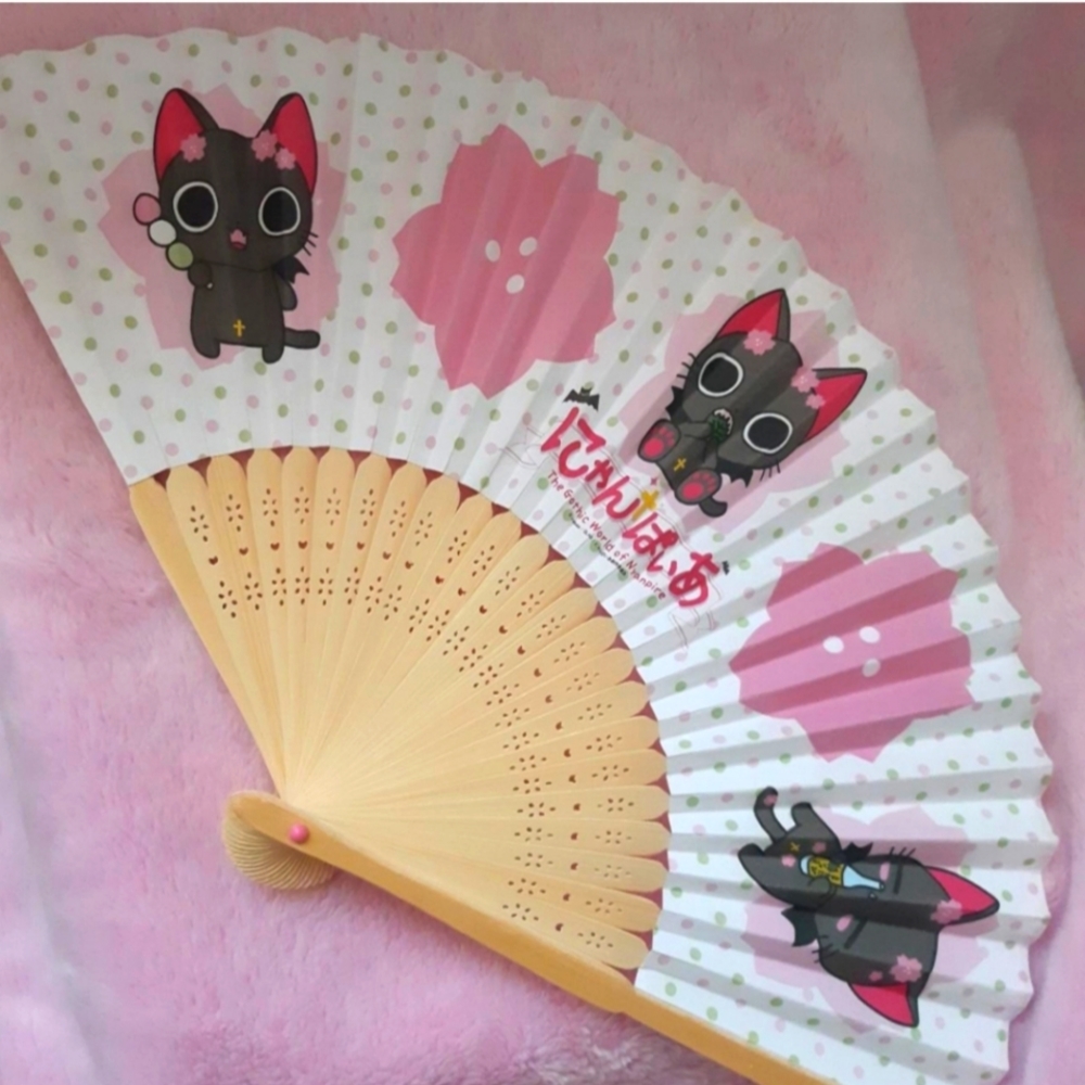 Cute rare Nyanpire fan 💕